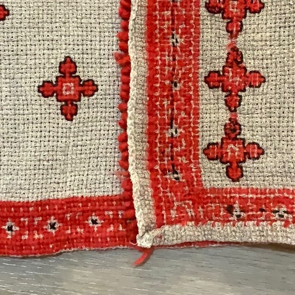 Traditional Ukrainian “veshechya” hand embroidered table linen made in Ukraine. - Picture 4 of 7